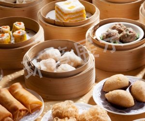 赴英國(guó)（雷?。? 中餐館 點(diǎn)心師